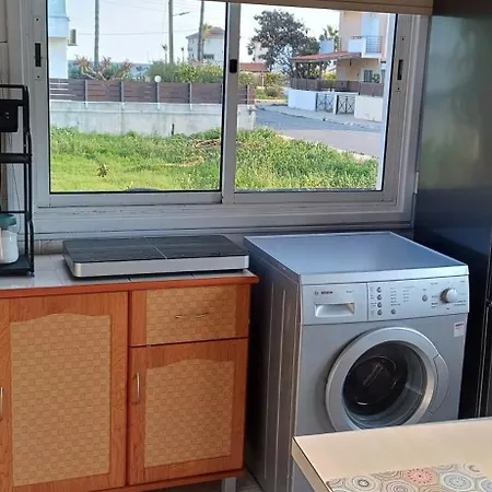 Magic Maisonette 250m From The アパート ラルナカ