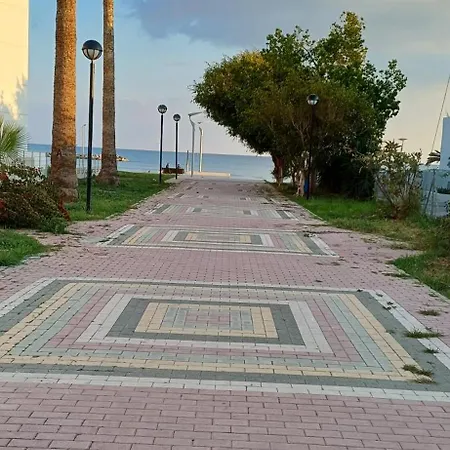 Magic Maisonette 250m From The Appartamento