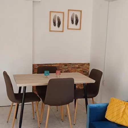 Magic Maisonette 250m From The 아파트 라르나카
