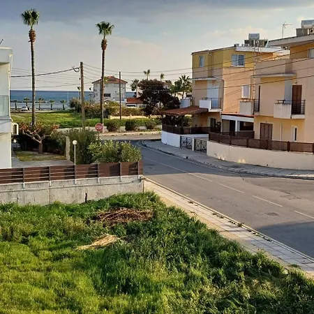 Magic Maisonette 250m From The Appartamento Larnaca