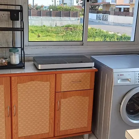 Appartamento Magic Maisonette 250m From The Larnaca