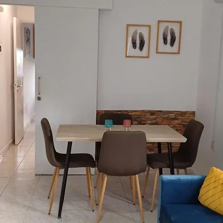 Magic Maisonette 250m From The דירה