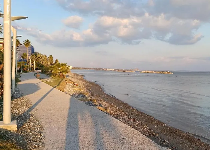 Magic Maisonette 250m From The Lárnaca