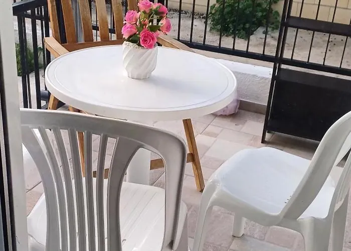 Magic Maisonette 250m From The Apartamento Lárnaca