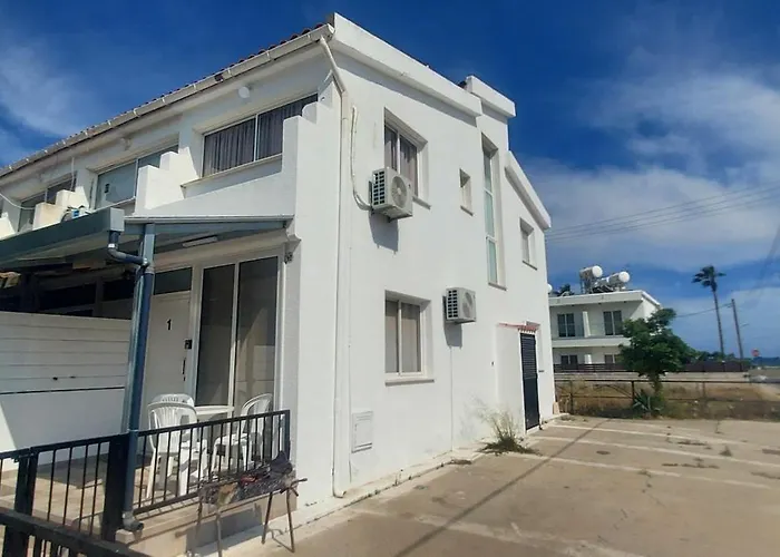 Apartamento Magic Maisonette 250m From The Lárnaca